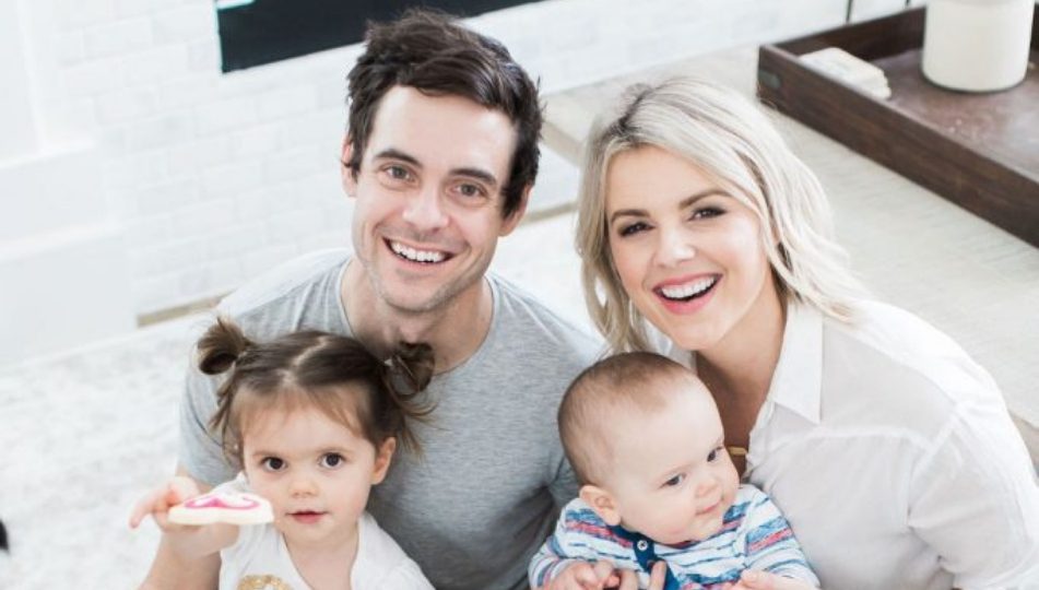 Ali Fedotowsky Manno:  Bachelorette Turned Blogger